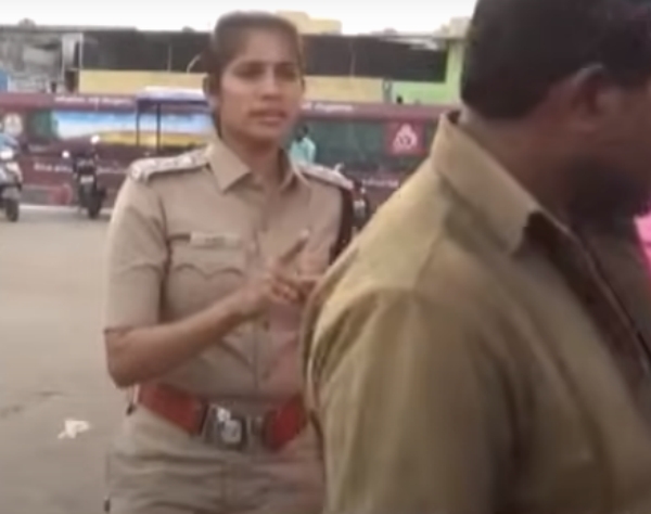 Woman RTO inspector raid at rasipuram bus stand and removes air horn from private buses