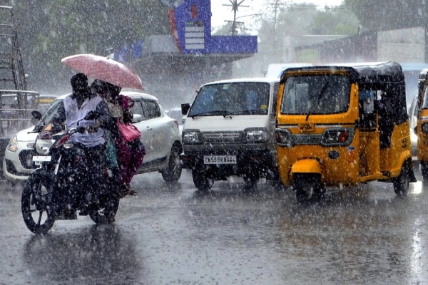Heavy rain will lash 15 districts in Tamil Nadu today - Chennai Met 