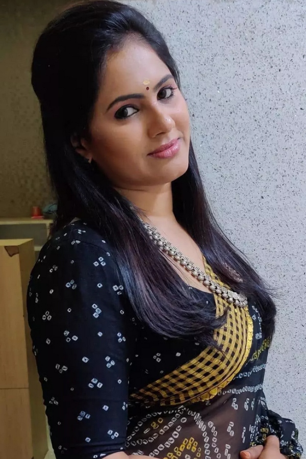 Actress Rekha Nair says that Bava Chelladurai cannot sit in one place even for 5 minutes 