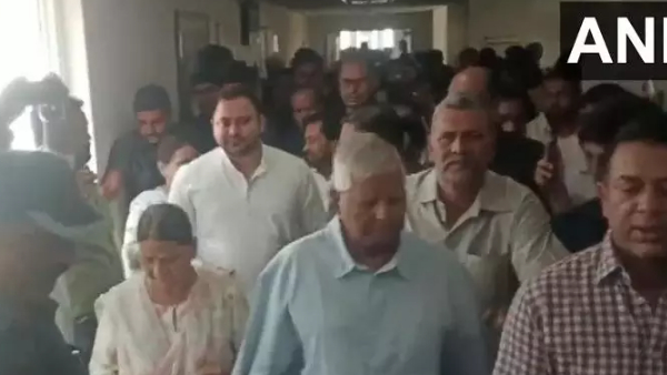 Land for Job Scam: Delhi Court grants bail to RJD Chief Lalu Prasad Yadav Family 