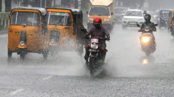 Possibility of rain in 13 districts today in Tamilnadu Possibility of rain in 13 districts today in Tamilnadu