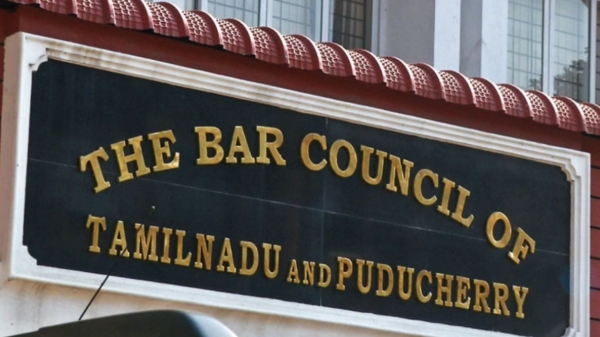 Bar council ordered advocates should not wear jeans, leggings while appear in court