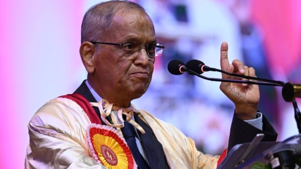 Famous cardiologist warns health hazard Narayana Murthys 70 hours work remarks 