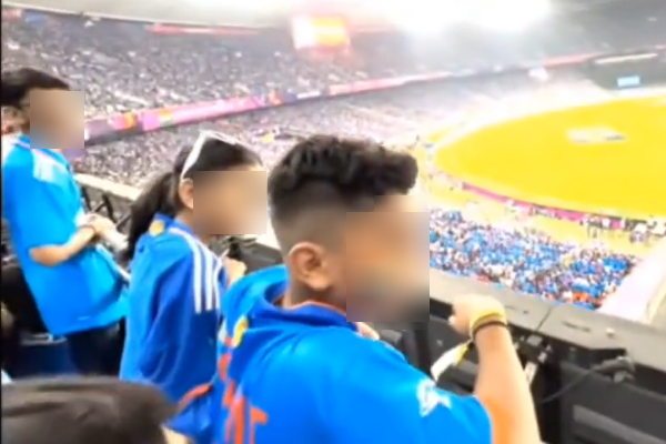  American YouTuber Speed asked by the Gujarat fans to chant Ganpati Baba in India vs Pakistan Match