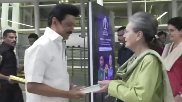 Tamilnadu CM Stalin welcomes Congress MP Sonia Gandhi in Chennai airport Tamilnadu CM Stalin welcomes Congress MP Sonia Gandhi in Chennai airport