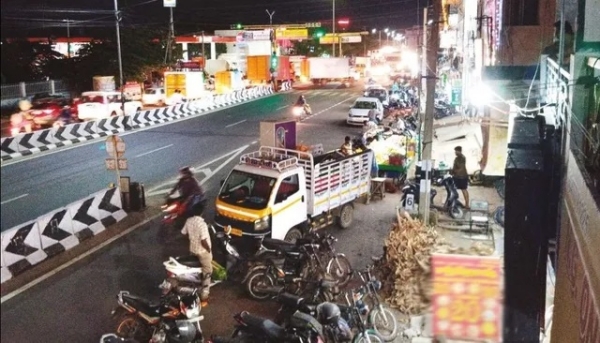 Tirupur : Vehicle inspection in private vehicle in the name of highway patrol vehicle 