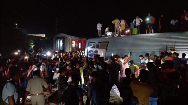 Superfast express train derailed in bihar near Raghunathpur station