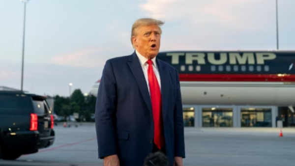 US Ex President Trump has revealed US nuclear submarine secrets to Australia businessman