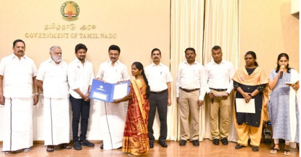  10.44 thousand crore loans have been disbursed to Women Self Help Groups in six months