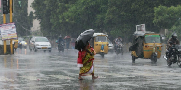 Possibility of rain in 11 districts including Chennai before 10 am 