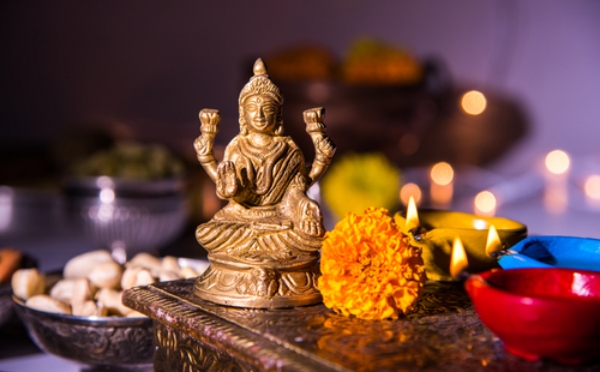 Karthigai Deepam: Types of Deepam and their benefits