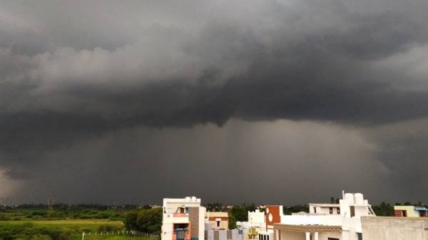Is there heavy cloud burst rain in Chennai Alandur area early in the morning?