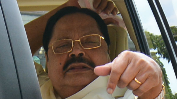 Gudiyatham kumaran shocking accusations against dmk minister durai murugan and kathir anand