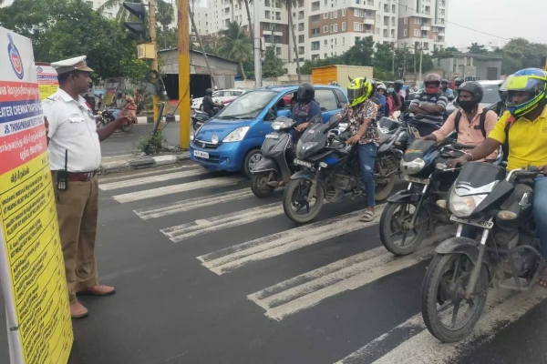Chennai traffic police collect hefty amount of fine for the various offense on the first day Chennai traffic police collect hefty amount of fine for the various offense on the first day