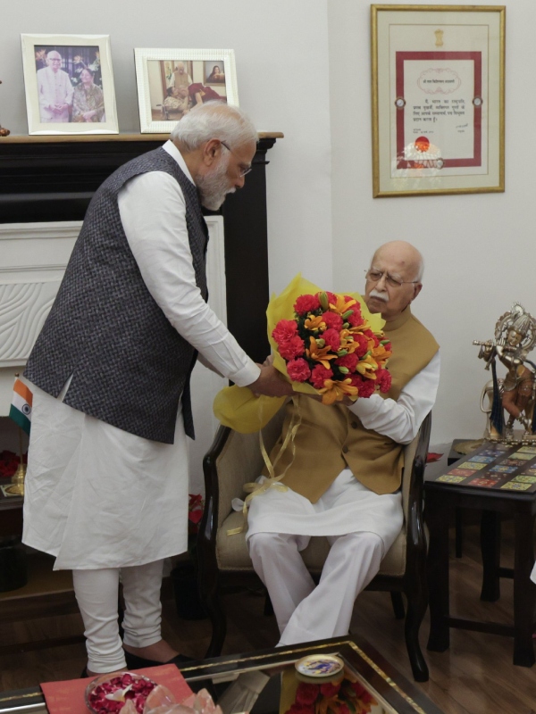 PM Modi met veteran BJP leader LK Advani at his residence today