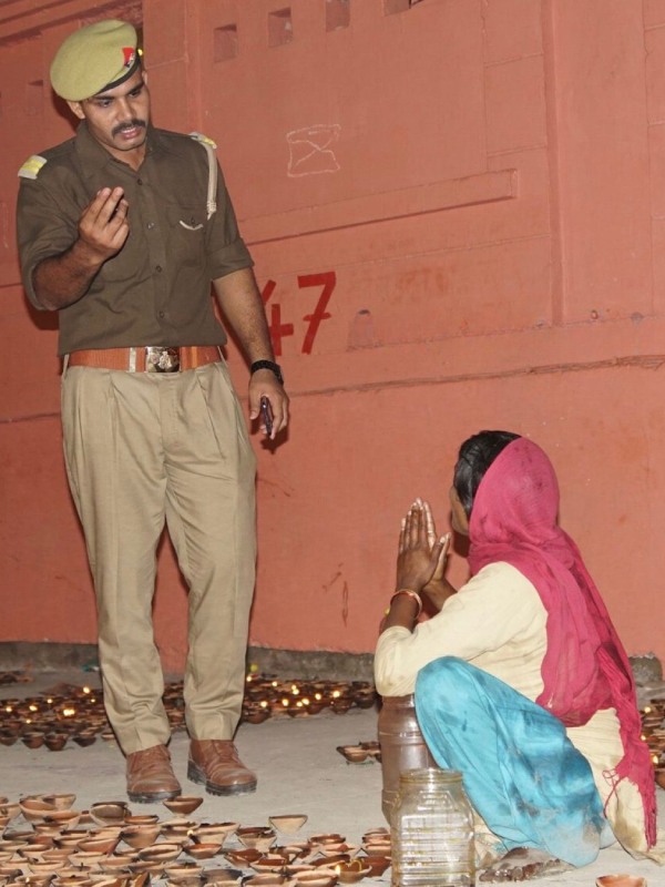 True face of Uttar Pradesh exposed in a Guinness record by lighting 22.5 lakh lamps in Ayodhya True face of Uttar Pradesh exposed in a Guinness record by lighting 22.5 lakh lamps in Ayodhya