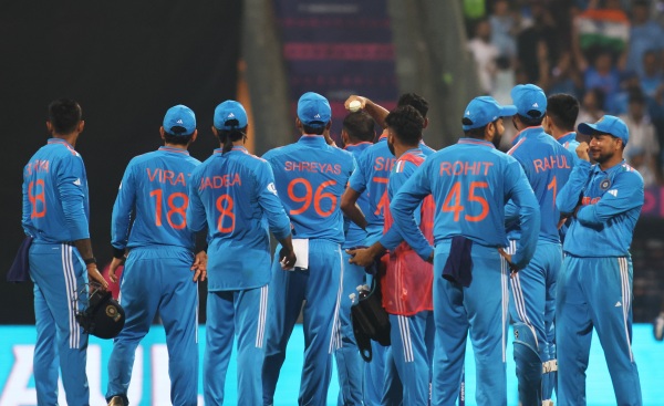 What are the 4 reasons behind team India winning the World Cup Match against Sri Lanka? 