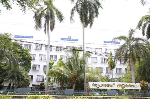 Tamilnadu politicians are different? Who Leaked IT Raid to Politicians in Advance? 