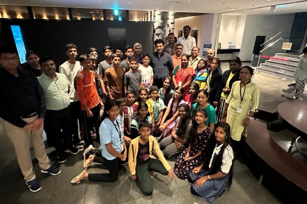  Government school students who went on a trip to Japan returned to their home country