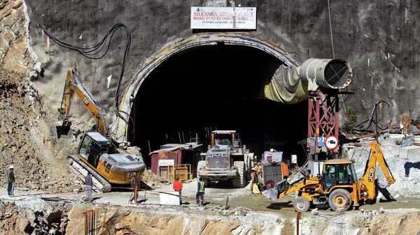 On Uttarakhand tunnel accident, the rescue team is found location for vertical drilling to rescue workers 