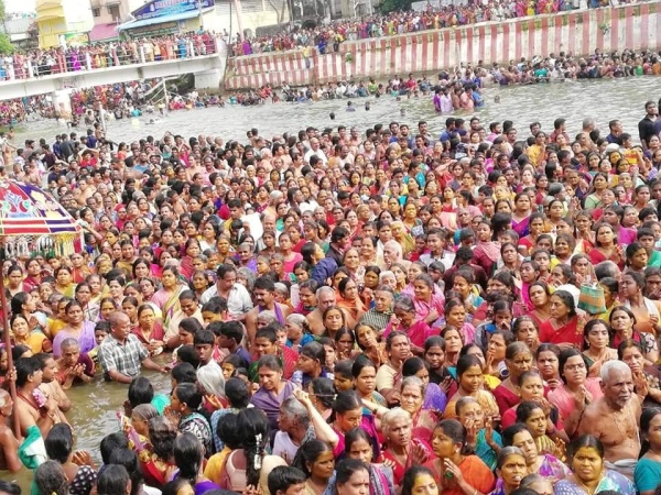 Aippasi Tula Sthanam Kadaimukha Theerthawari Local Holiday on 16th November in Mayiladuthurai District 