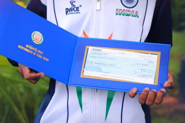  Sportspersons have said that the incentives are provided only after taking over as Udhayanidhi Minister 