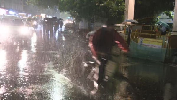Heavy rain again lashing various parts of Chennai: Rain alert for 2 more hours 