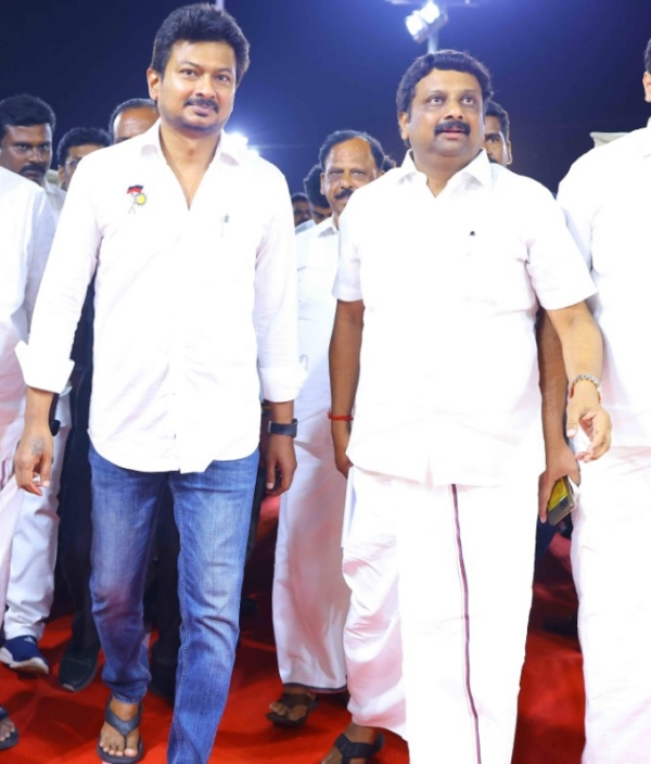 Rajesh Kumar Mp has attracted attention by buying Royal Enfield bullets for 25 DMK youth wing executives 