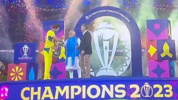 Did PM Narendra Modi insult Australia captain pat Cummins? What happened in World cup celebration?