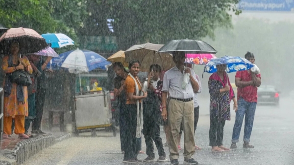  For next 3 hours 9 districts will receive very good rainfall says chennai meteorological dept