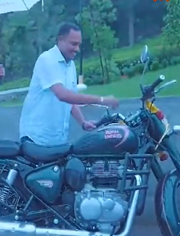 This is the real Diwali bonus; The boss of Ooty Tea Estate gave a pleasant surprise to employees This is the real Diwali bonus; The boss of Ooty Tea Estate gave a pleasant surprise to employees