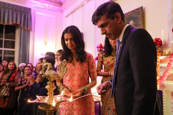  Britain Prime Minister Rishi Sunak celebrated Diwali with his wife