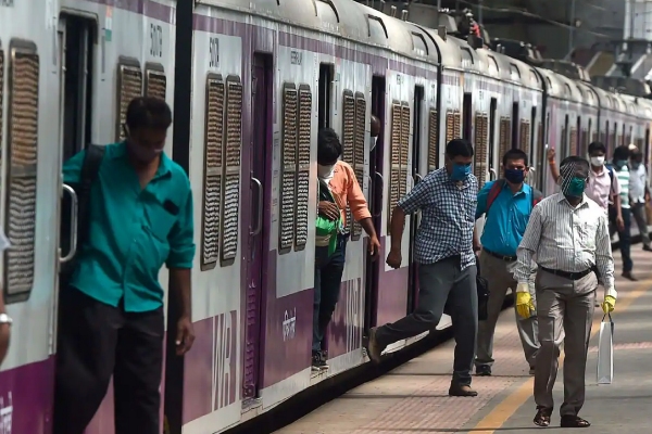 Huge rule change for students in Chennai Sub Urban Train 