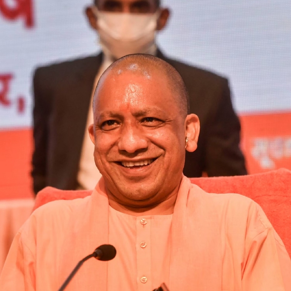  CM Yogi Adityanath got emotional while watching Tejas movie Kangana Ranaut