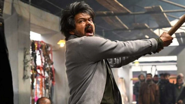 Sources says that Vijay reached Indoor Stadium by 3 pm today to avoid congestion? 