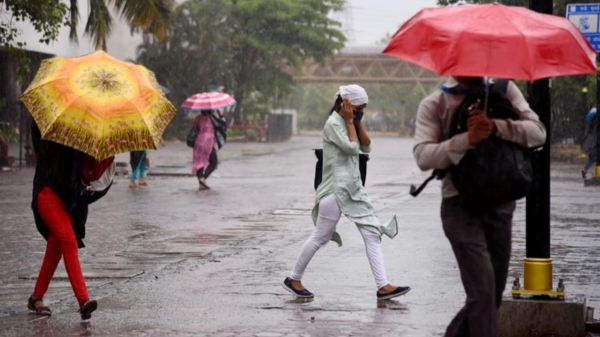Chance of moderate rain in next 2 hours in 5 districts of Tamil Nadu including Chennai Chance of moderate rain in next 2 hours in 5 districts of Tamil Nadu including Chennai
