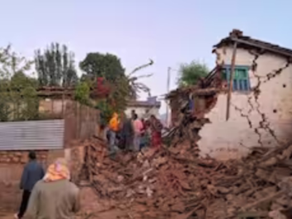 Prime Minister Modi assured that India is ready to help Nepal recover from the earthquake Prime Minister Modi assured that India is ready to help Nepal recover from the earthquake