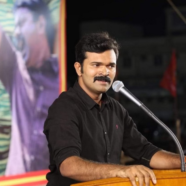 Sattai Duraimurugan supports actress Ranjana Nachiyar who attacked school students on govt bus Sattai Duraimurugan supports actress Ranjana Nachiyar who attacked school students on govt bus