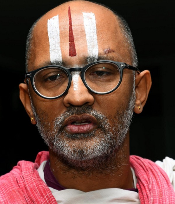 HC fined 2000 rupees on Rangarajan Narasimhan in a contempt of court case 