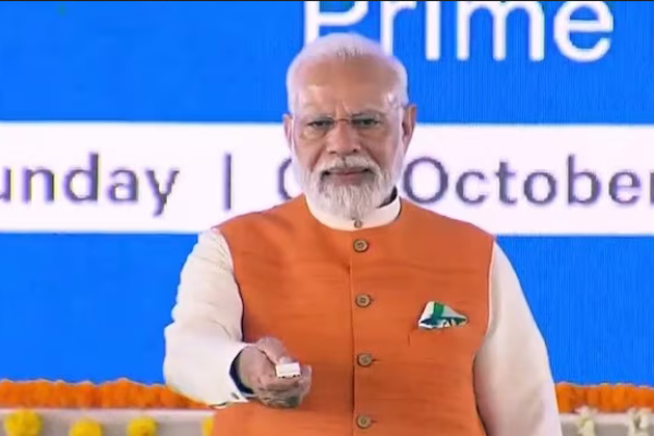 Telangana: Actor Vijayashanti refuses to confirm joining Congress