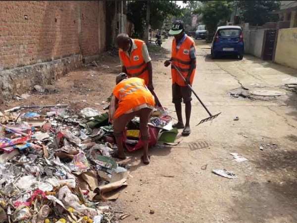 Tons and tons of of wastes was gathered due to crackers on Deepavali Day in Chennai 