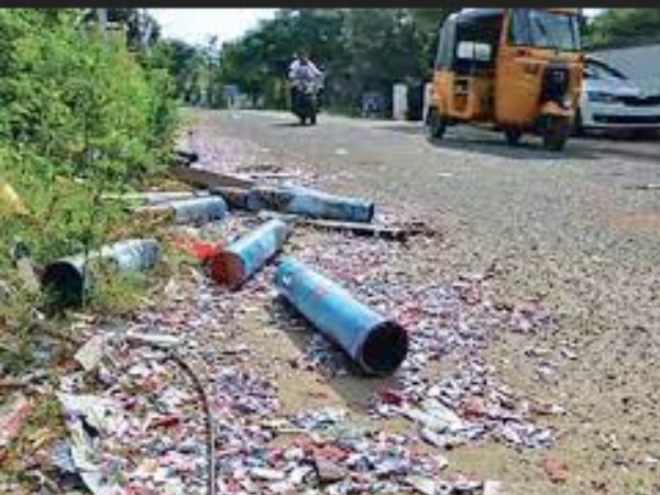 Tons and tons of of wastes was gathered due to crackers on Deepavali Day in Chennai 