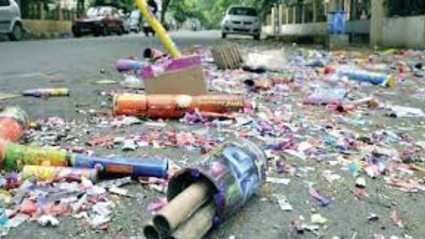 Tons and tons of of wastes was gathered due to crackers on Deepavali Day in Chennai 