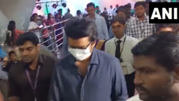 Actor Vijay returns to Chennai from Thailand and What happened at the Chennai airport