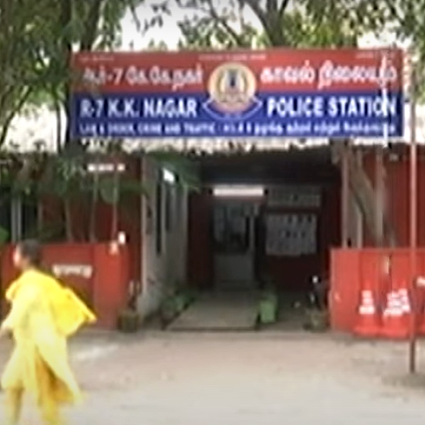 FIR filed against ex-BJP executive for casting caste abuse at retired government employee in Chennai FIR filed against ex-BJP executive for casting caste abuse at retired government employee in Chennai