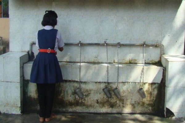 Govt Middle school students complain of Faeces matter in drinking water near Kanchipuram 