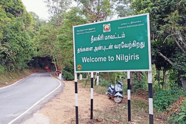 Heavy rain continues landslide hits Mettupalayam-Kotagiri road Dont come to Ooty Collector order
