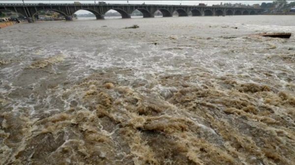 North East Moonsoon; Flood overflowing in Vaigai river, Alert sent to public through SMS 