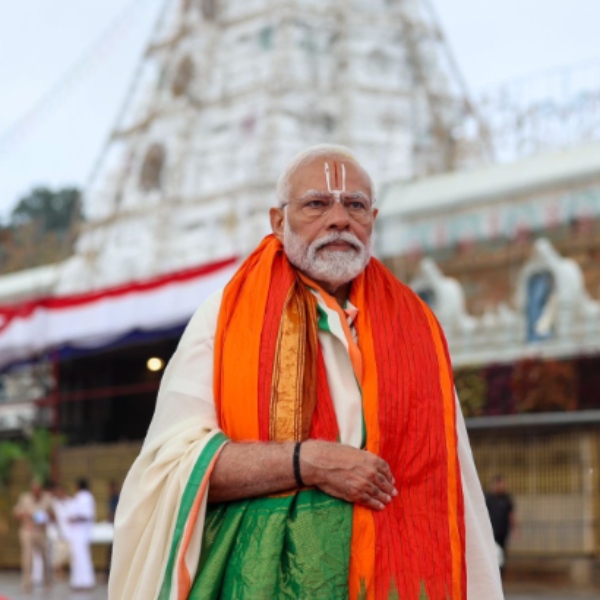  PM NarendraModi visits lord Venkateswara Temple, Tirumala 