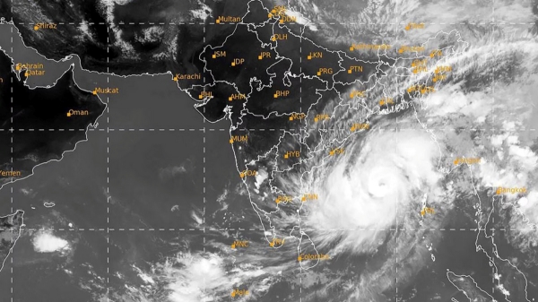 Where will the new cyclone is farming in Bay of Bengal make landfall in Tamil Nadu 